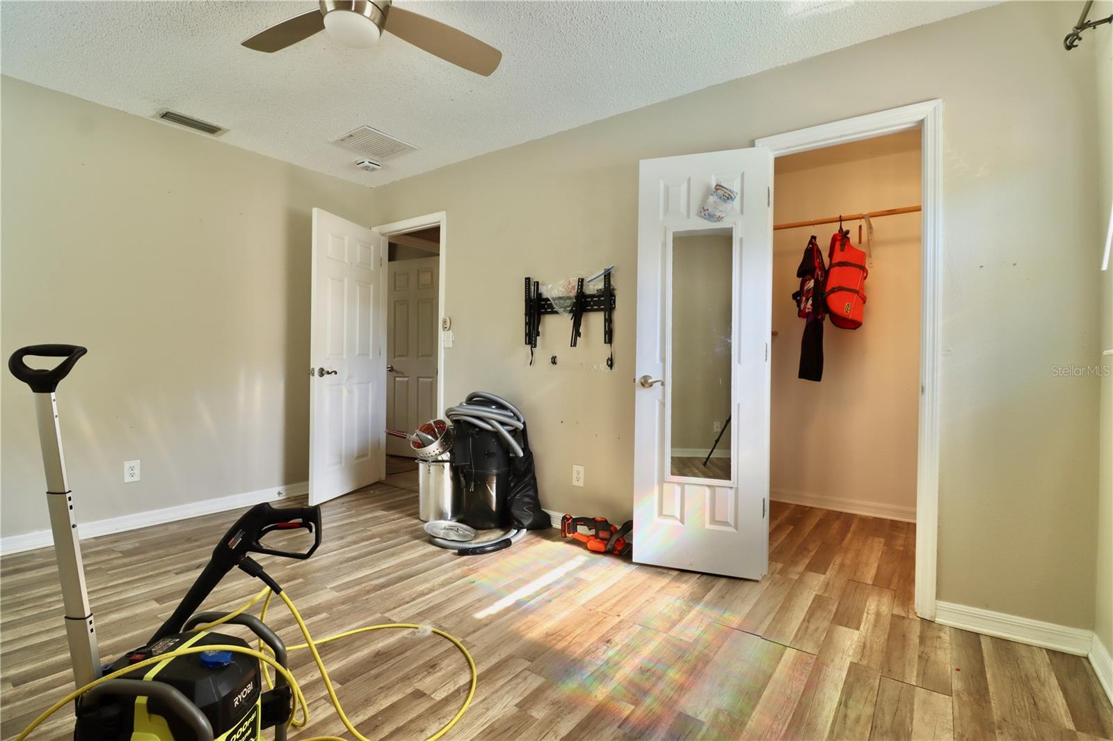 Image 17 of 28 For 12656 Cumberland Drive