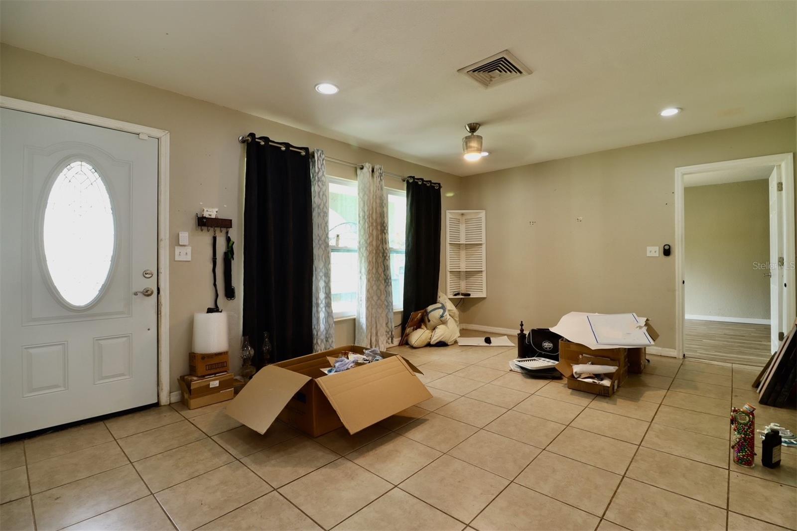 Image 4 of 28 For 12656 Cumberland Drive