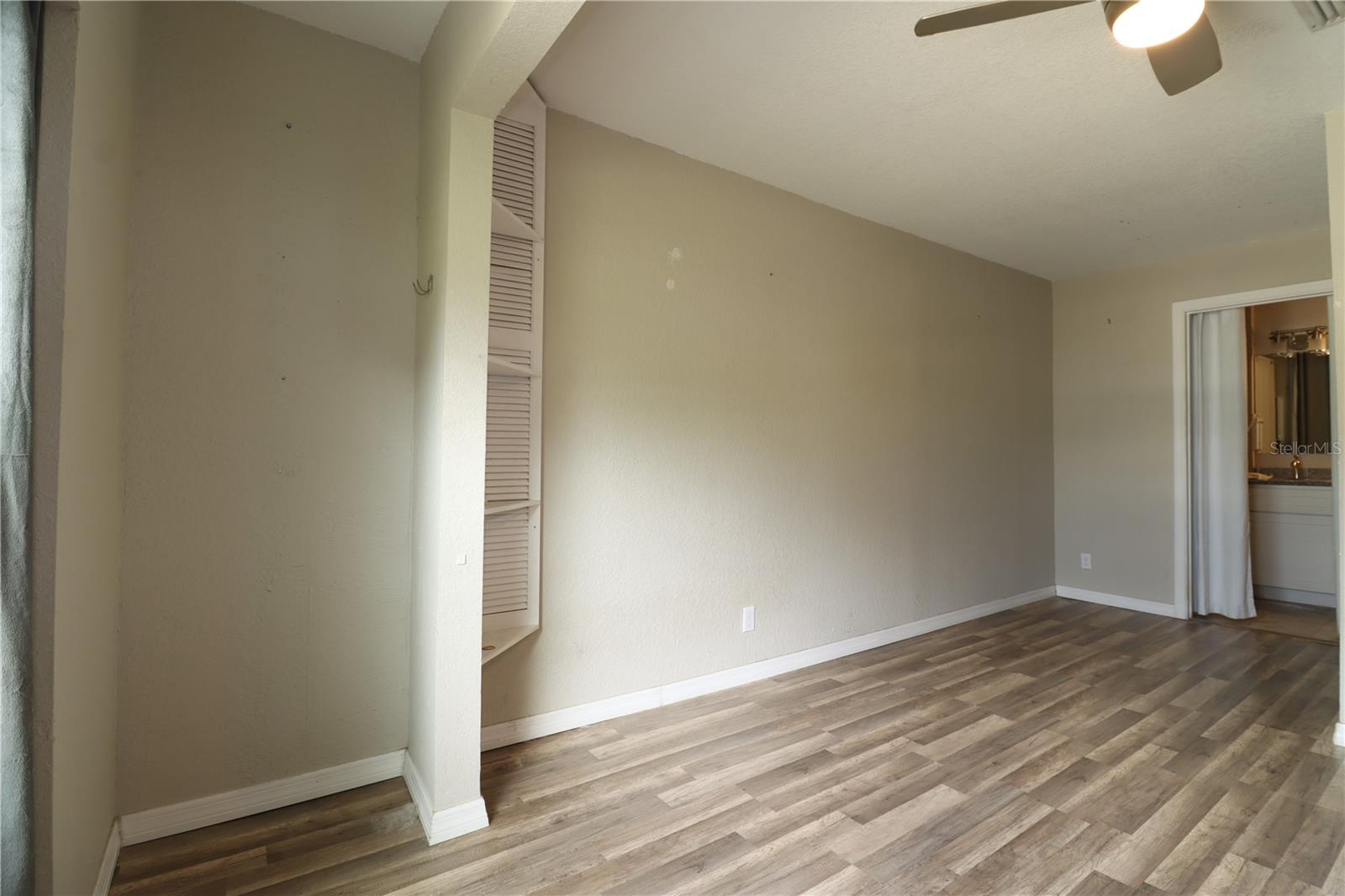Image 8 of 28 For 12656 Cumberland Drive