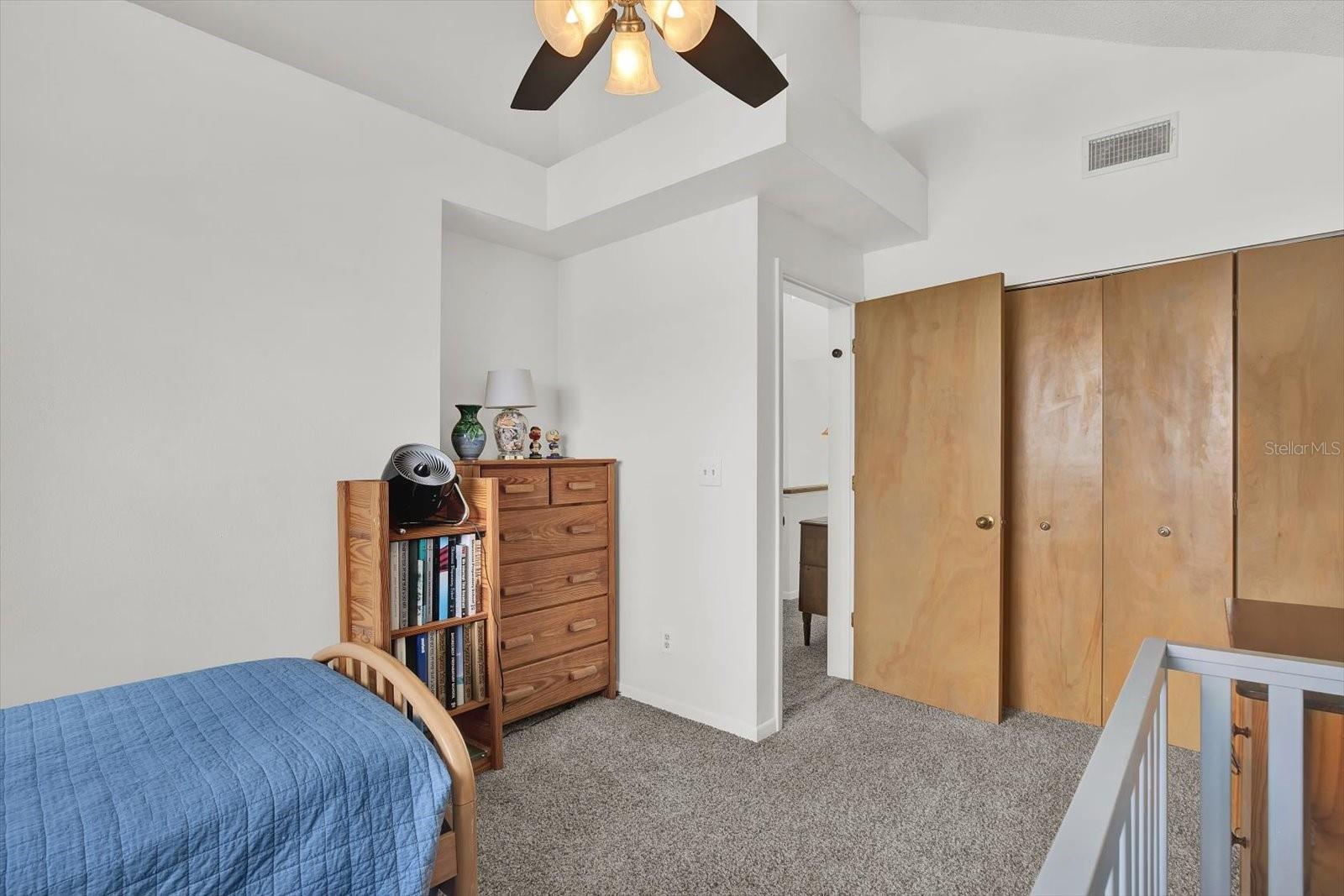 Image 25 of 47 For 5922 Bayview Circle S