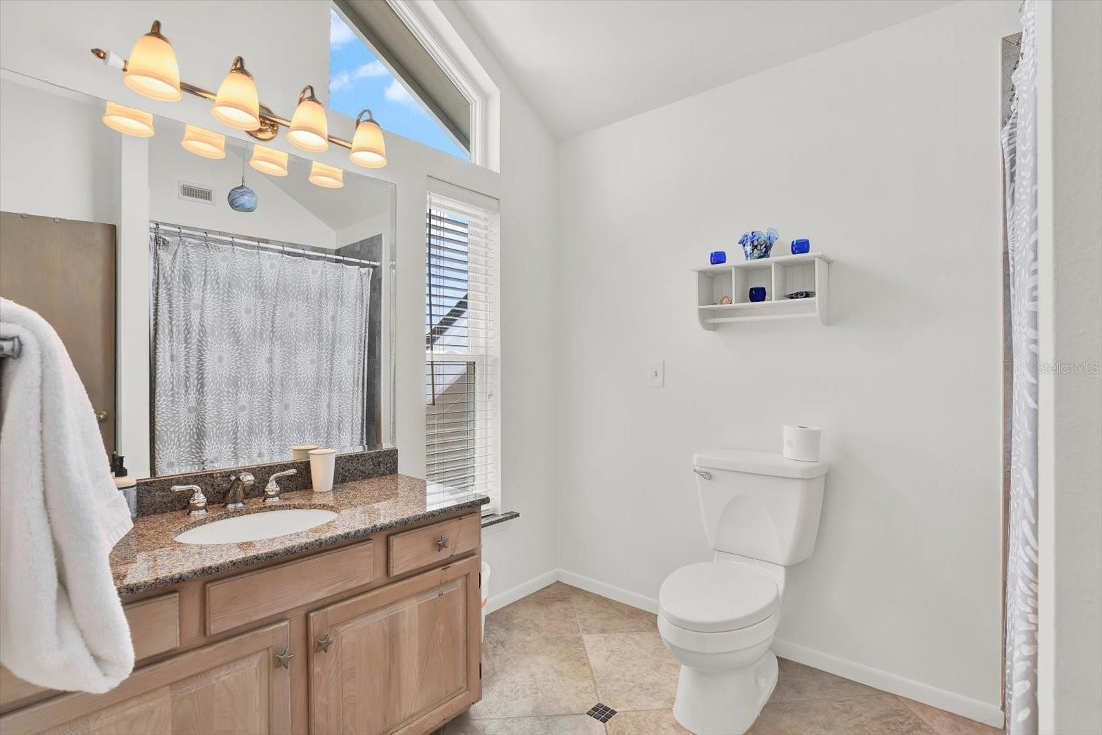 Image 26 of 47 For 5922 Bayview Circle S