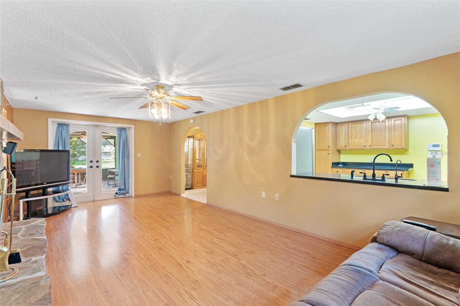 Image 10 of 53 For 11040 Blackwood Drive