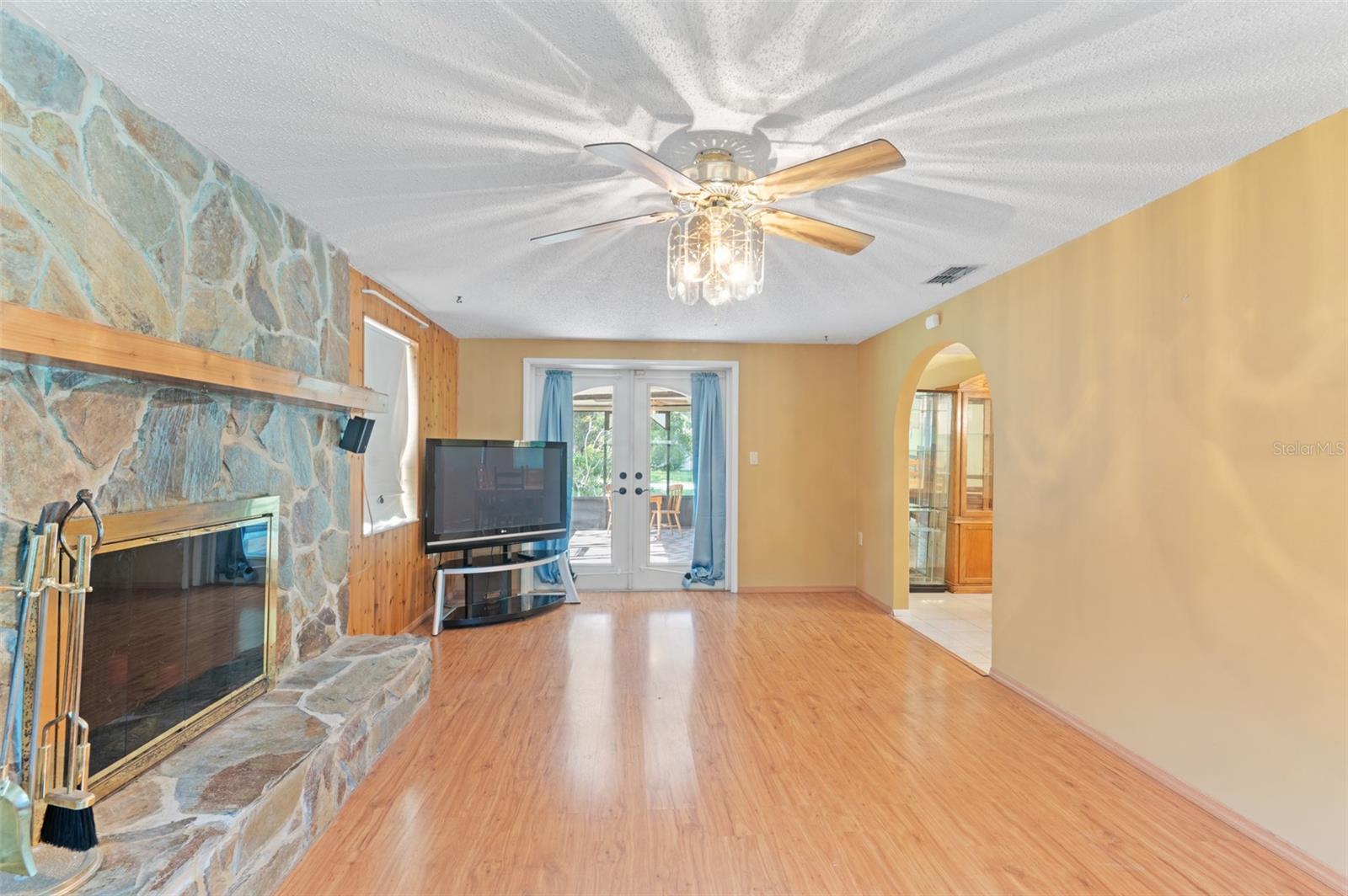 Image 19 of 53 For 11040 Blackwood Drive