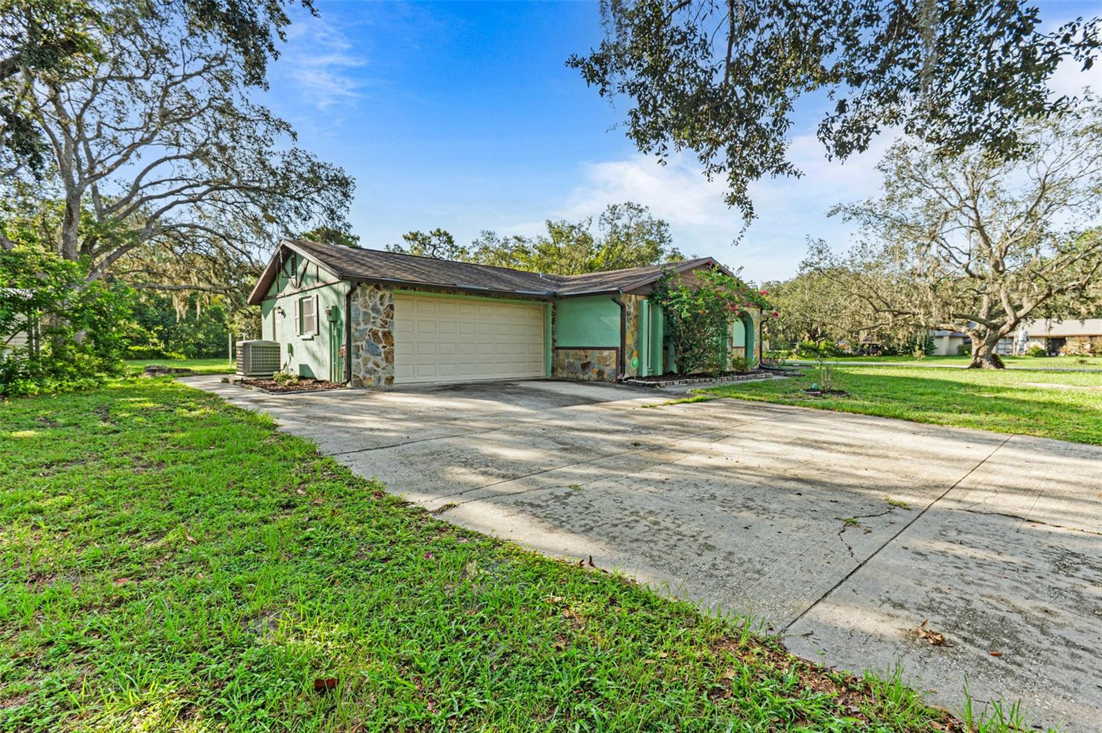 Image 2 of 53 For 11040 Blackwood Drive