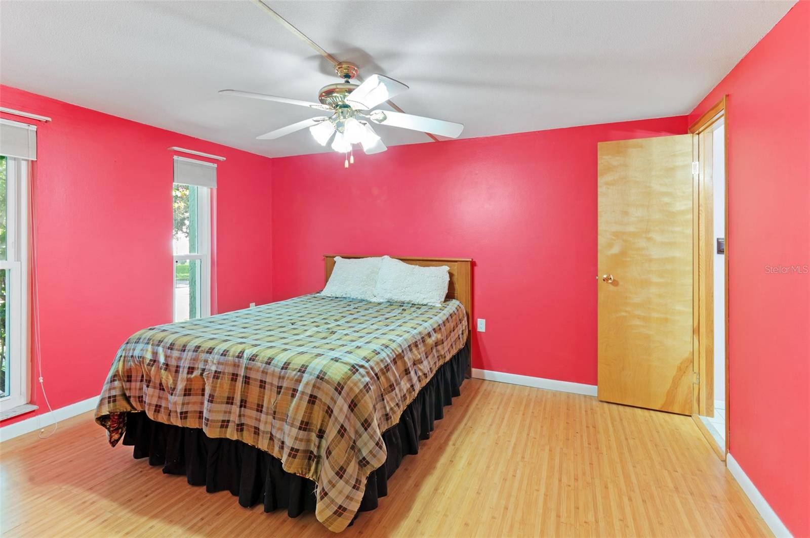 Image 33 of 53 For 11040 Blackwood Drive