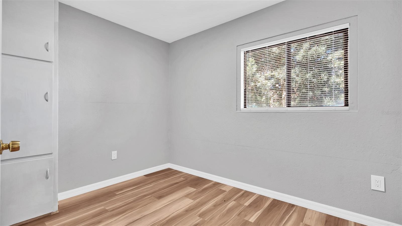 Image 22 of 28 For 6801 46th Avenue N