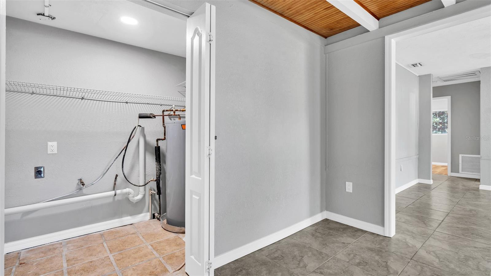 Image 24 of 28 For 6801 46th Avenue N