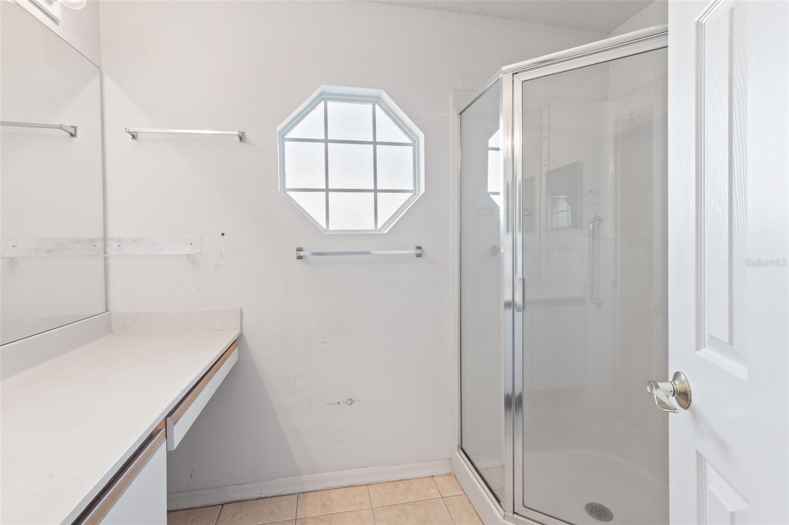 Image 22 of 44 For 11233 Linden Drive