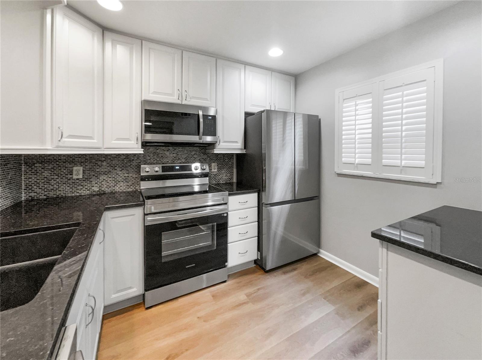 Image 12 of 16 For 3421 Carter Street C