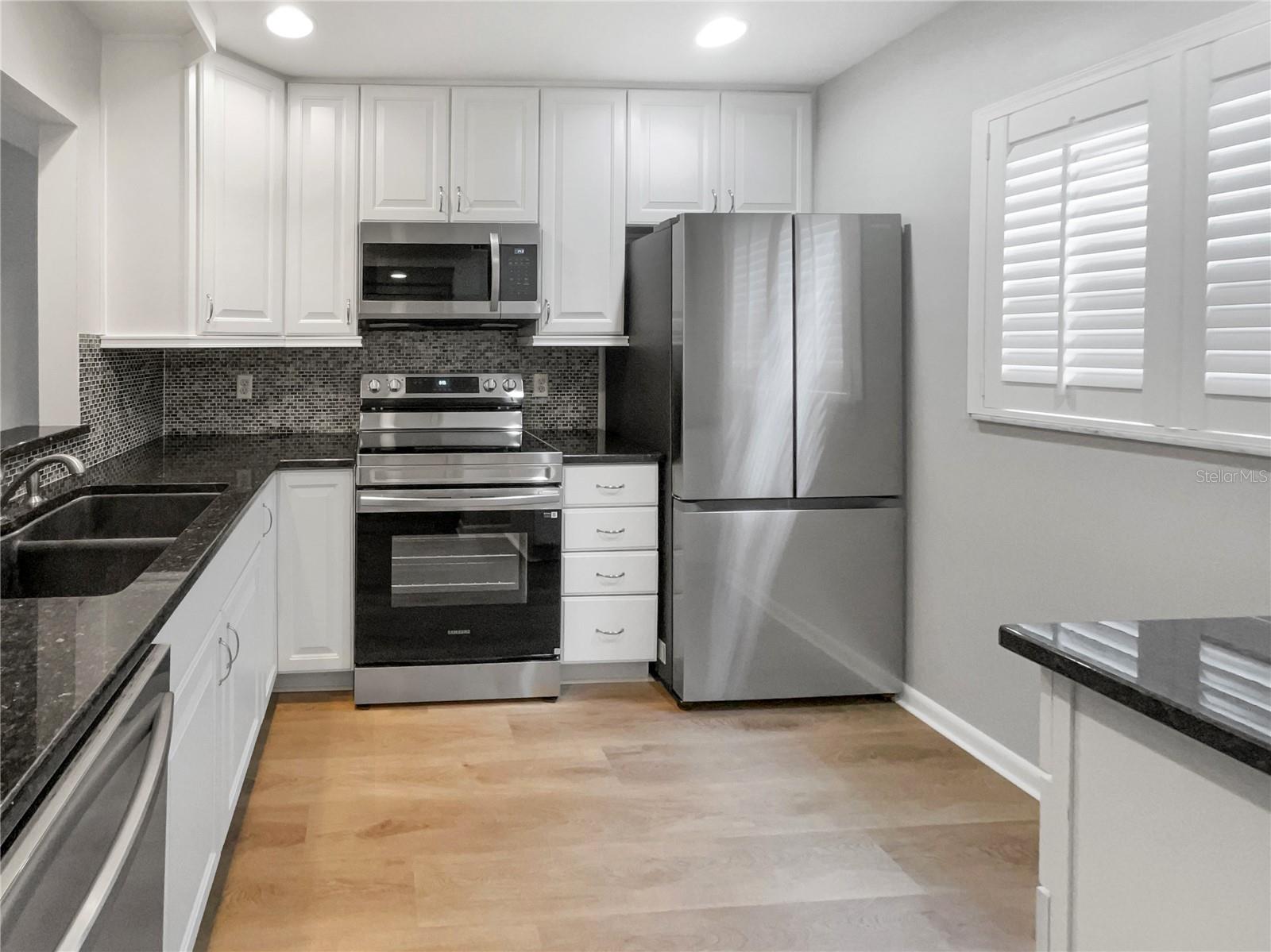 Image 4 of 16 For 3421 Carter Street C