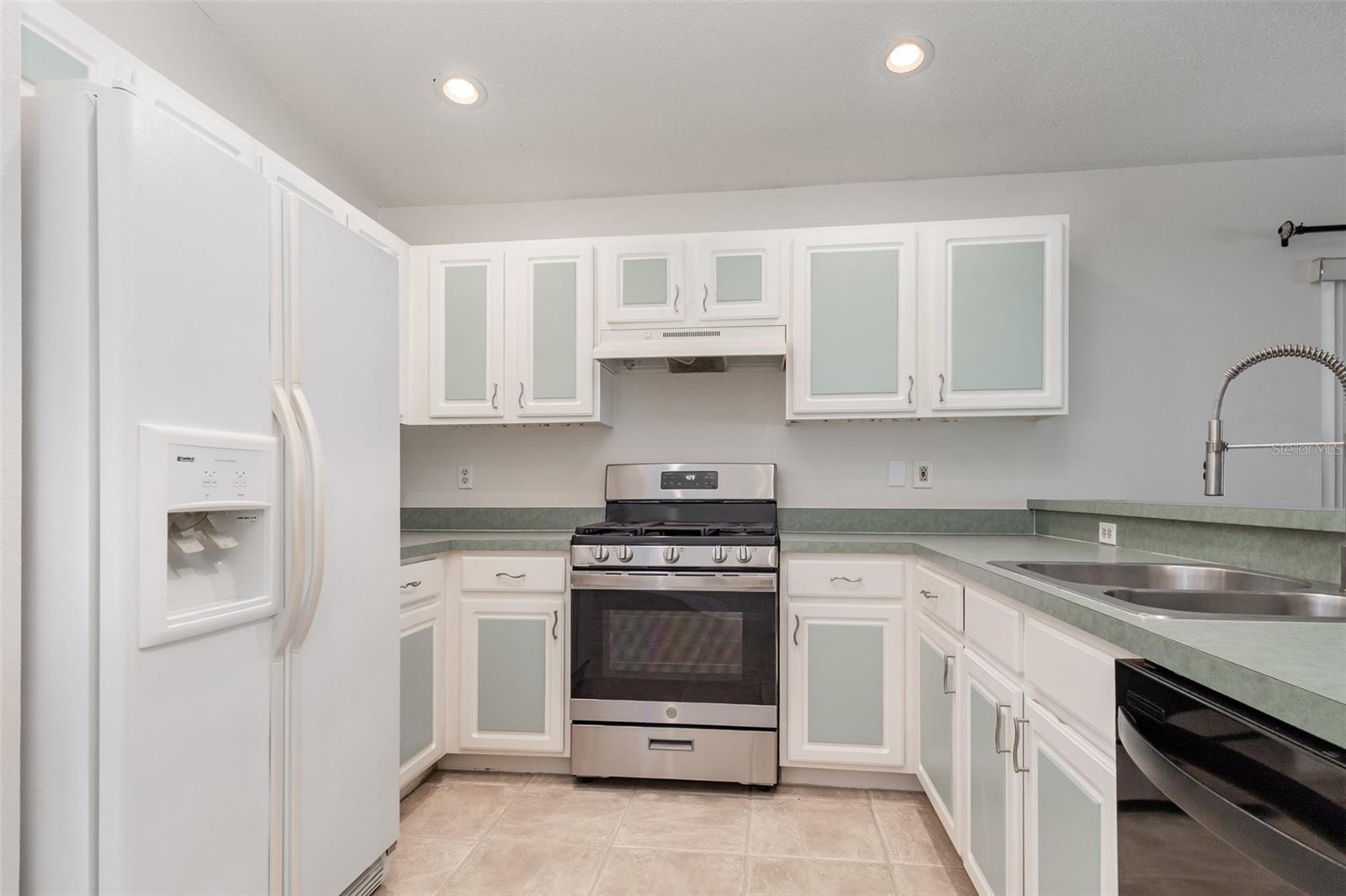 Image 11 of 24 For 4182 Cannes Avenue
