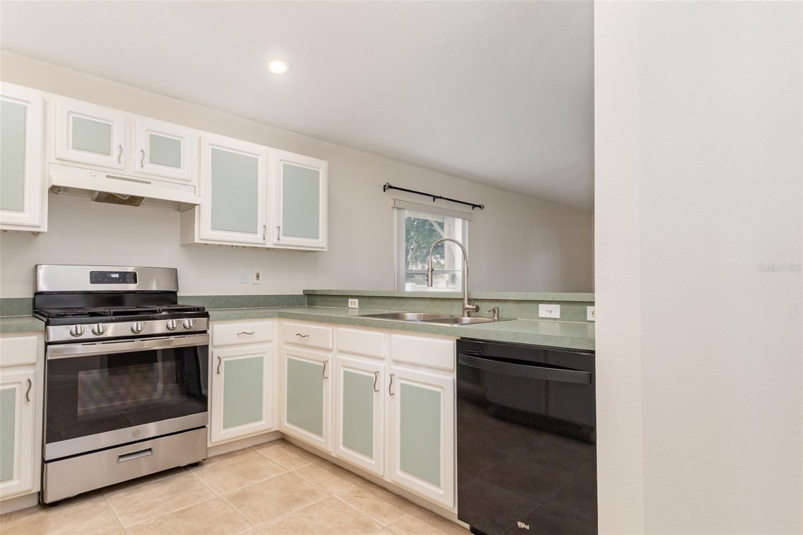 Image 9 of 24 For 4182 Cannes Avenue