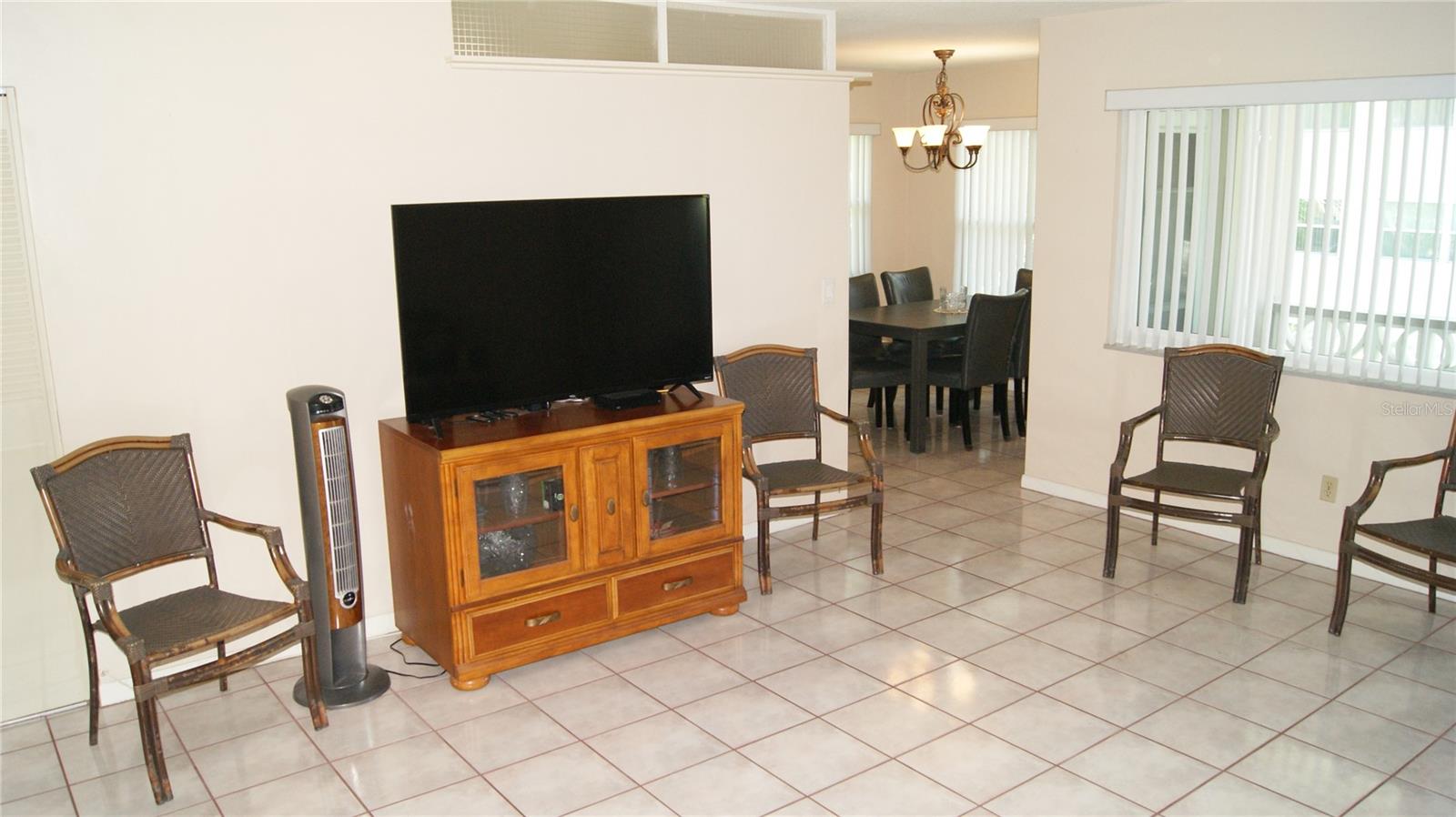 Image 4 of 21 For 1235 Highland Avenue 2-309