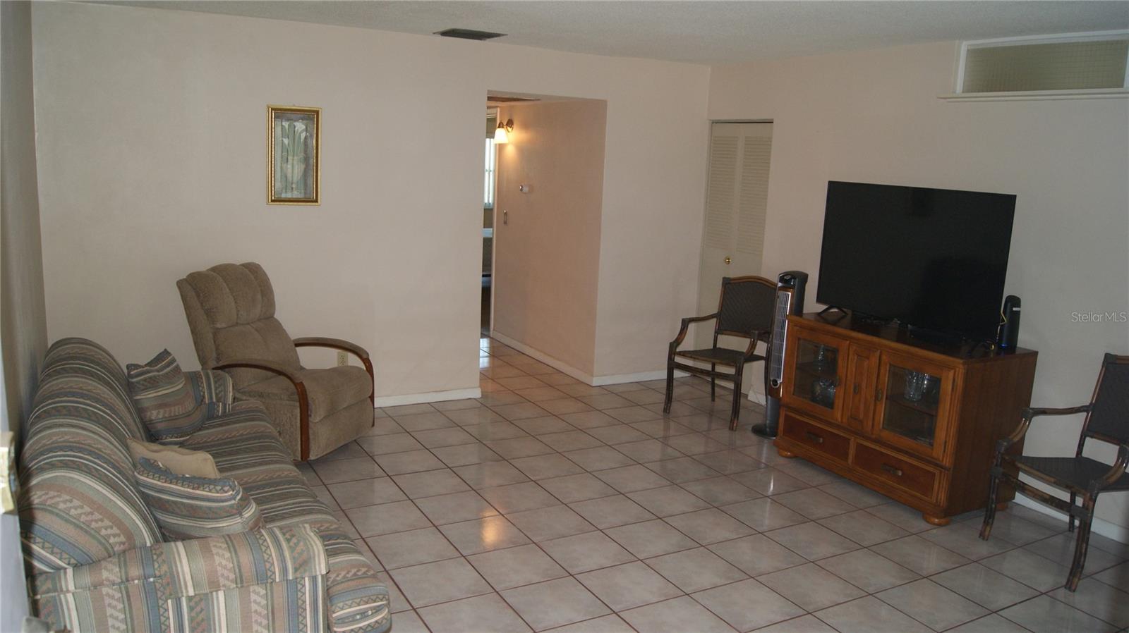 Image 5 of 21 For 1235 Highland Avenue 2-309