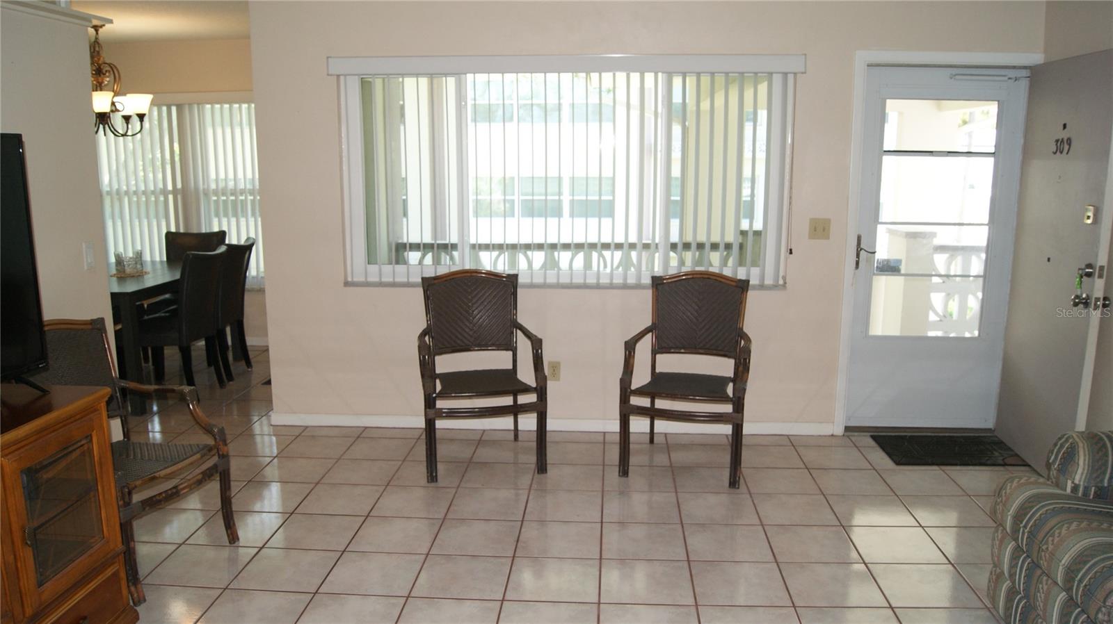 Image 6 of 21 For 1235 Highland Avenue 2-309