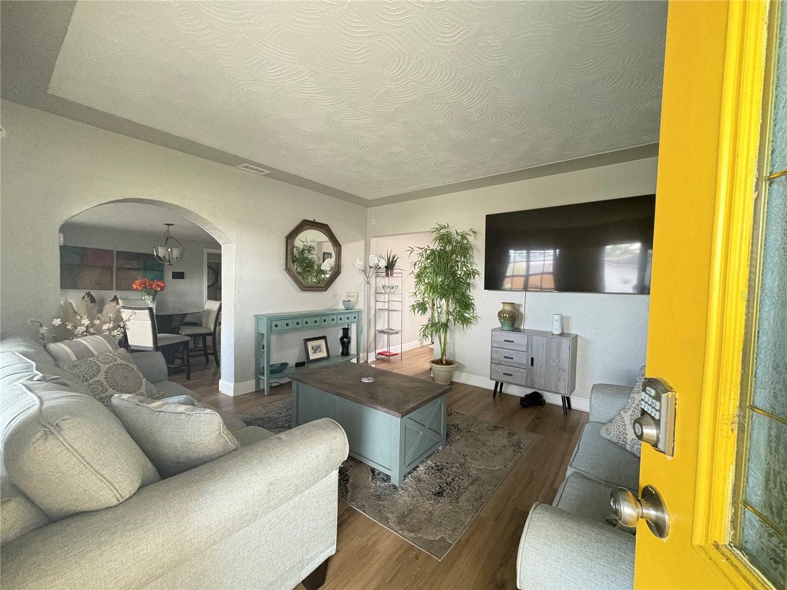 Image 12 of 39 For 5975 69th Avenue N
