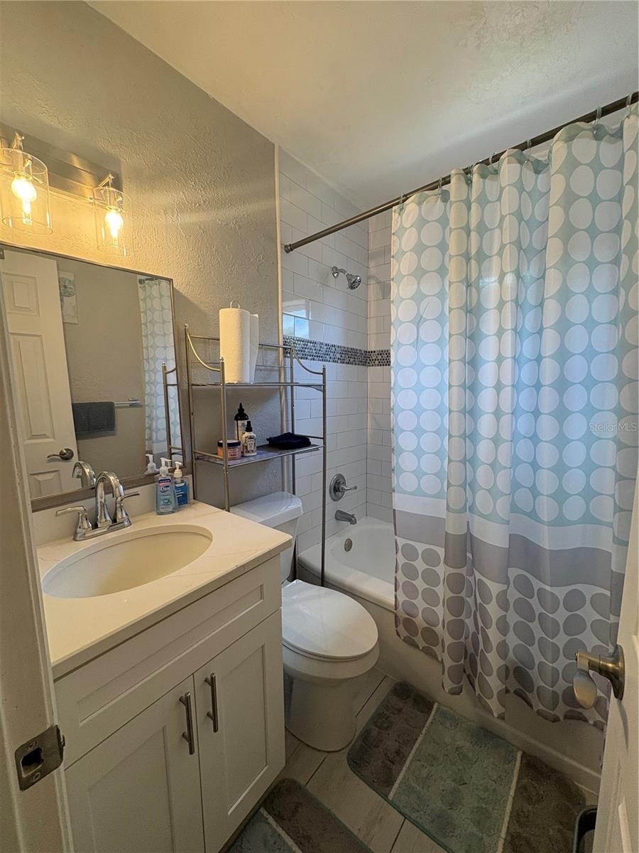 Image 32 of 39 For 5975 69th Avenue N