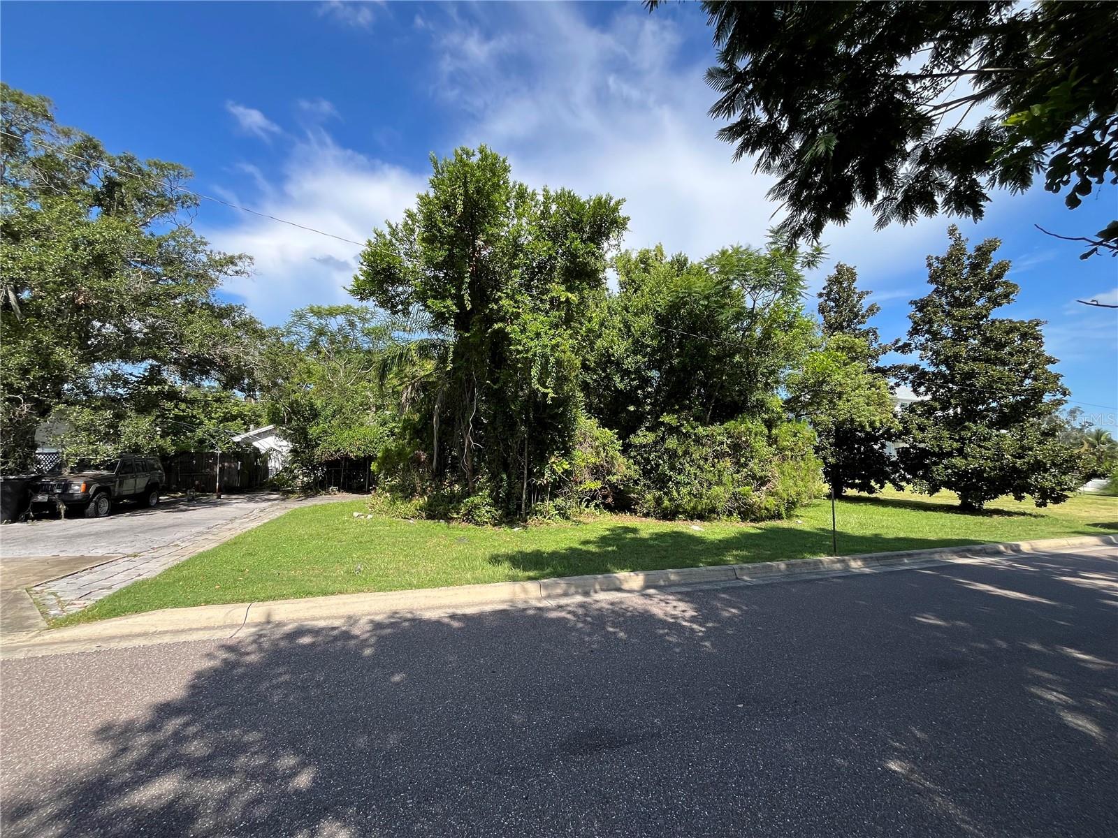 Image 9 of 9 For 1002 Pinebrook Drive