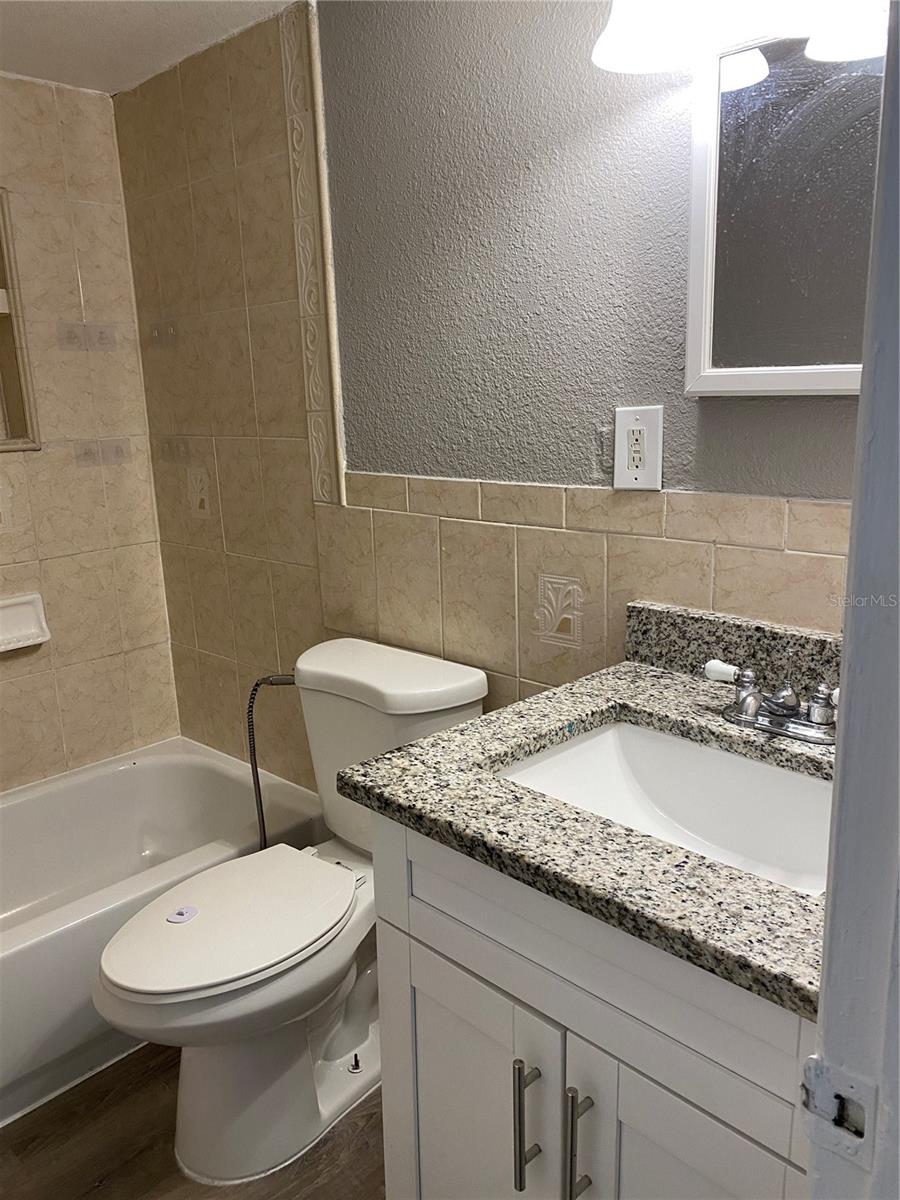 Image 15 of 20 For 7210 Manhattan Avenue 1012