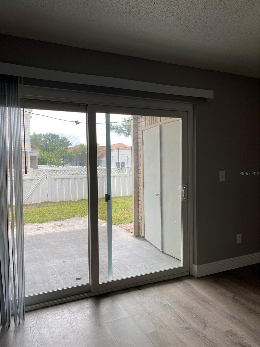 Image 4 of 20 For 7210 Manhattan Avenue 1012