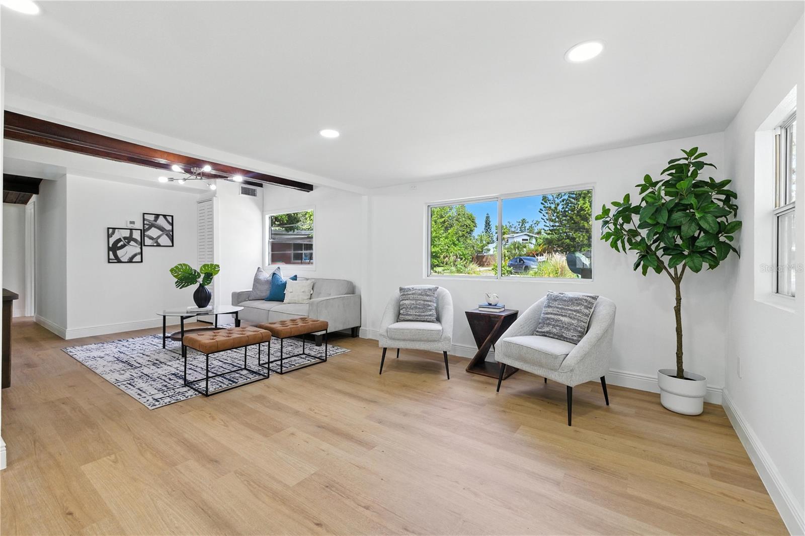 Image 10 of 20 For 6580 10th Avenue Terrace S