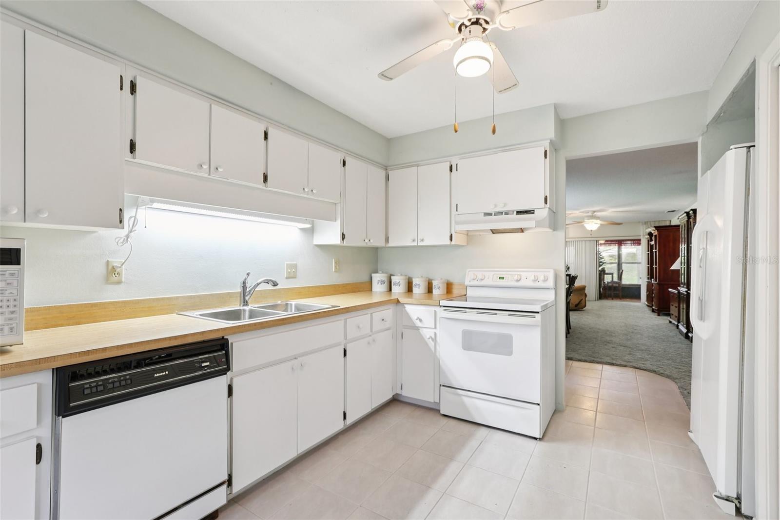 Image 13 of 50 For 3926 Lighthouse Way A