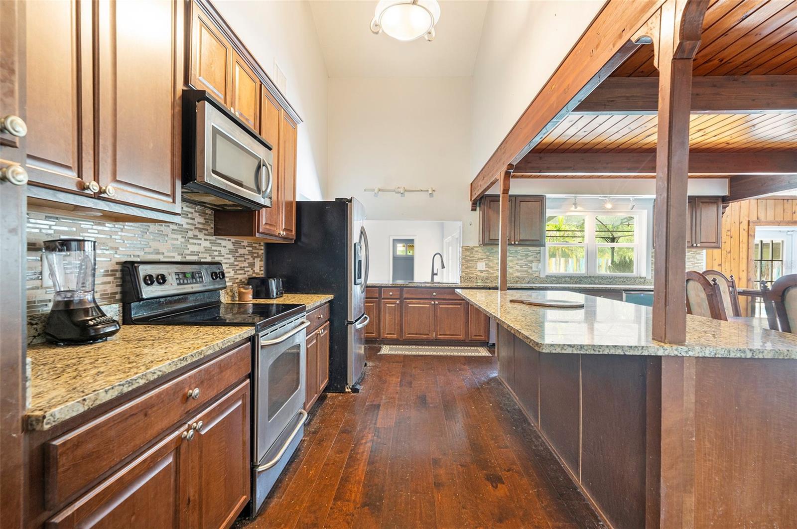 Listing photo id 8 for 39127 Pretty Pond Road