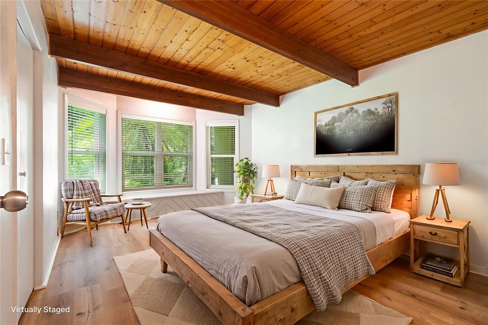 Listing photo id 31 for 39127 Pretty Pond Road