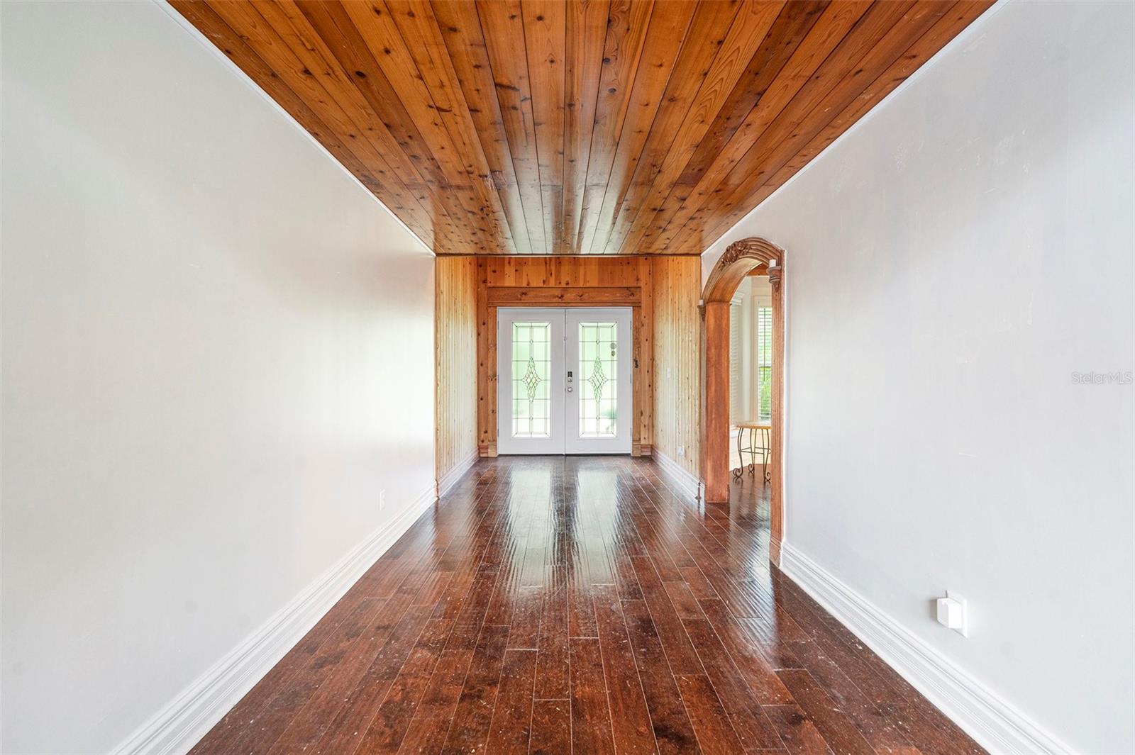 Listing photo id 2 for 39127 Pretty Pond Road