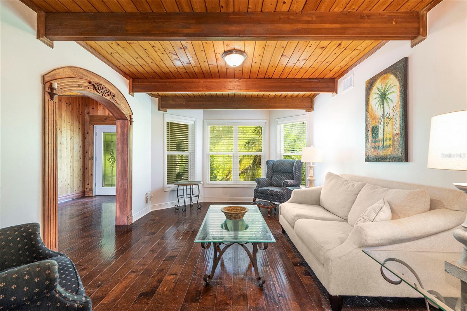 Listing photo id 3 for 39127 Pretty Pond Road