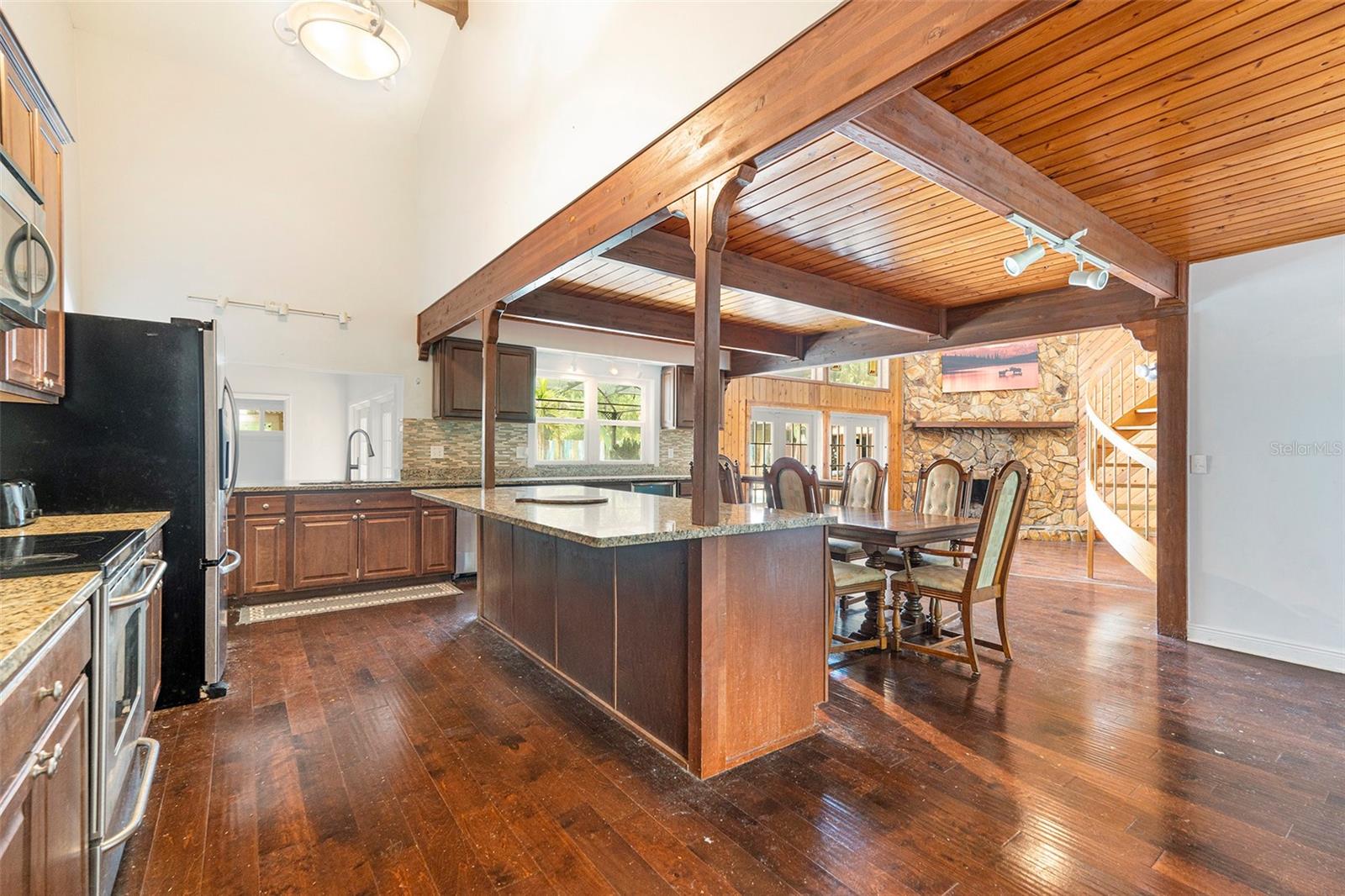 Listing photo id 7 for 39127 Pretty Pond Road