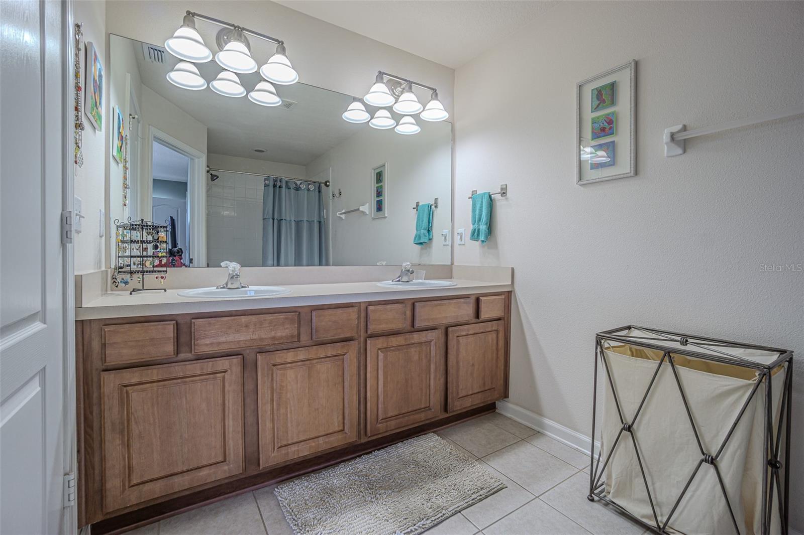Image 13 of 31 For 4939 Pond Ridge Drive