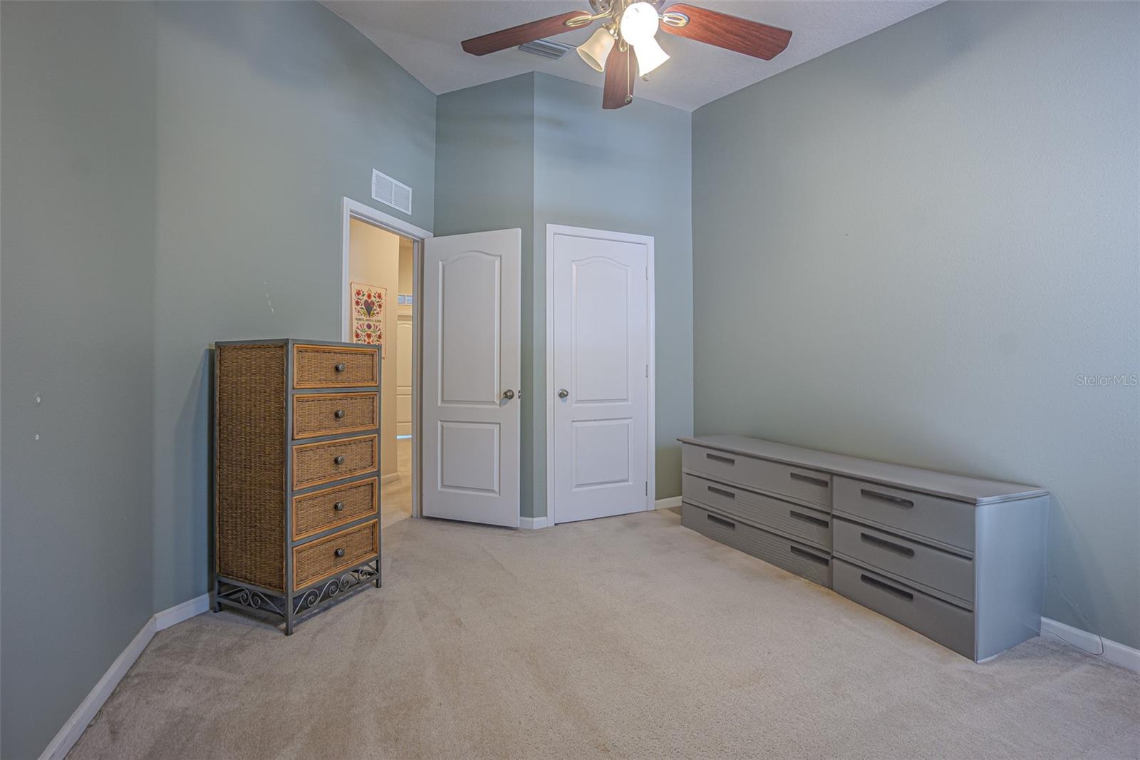 Image 19 of 31 For 4939 Pond Ridge Drive