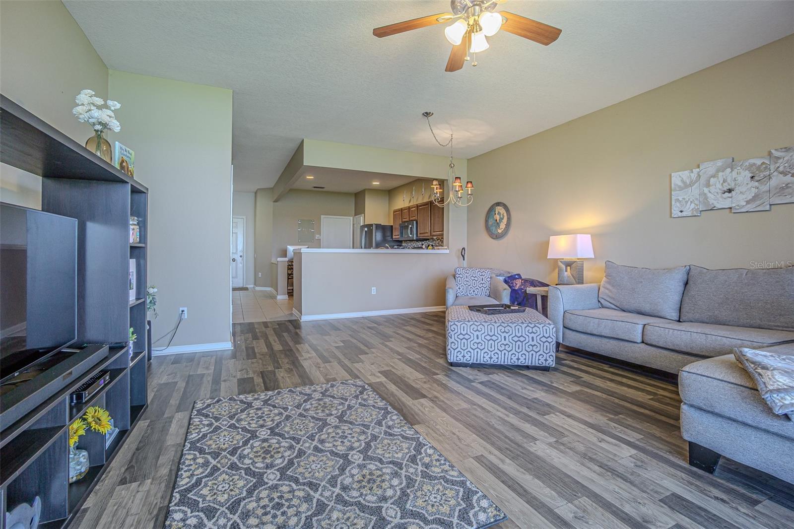 Image 6 of 31 For 4939 Pond Ridge Drive