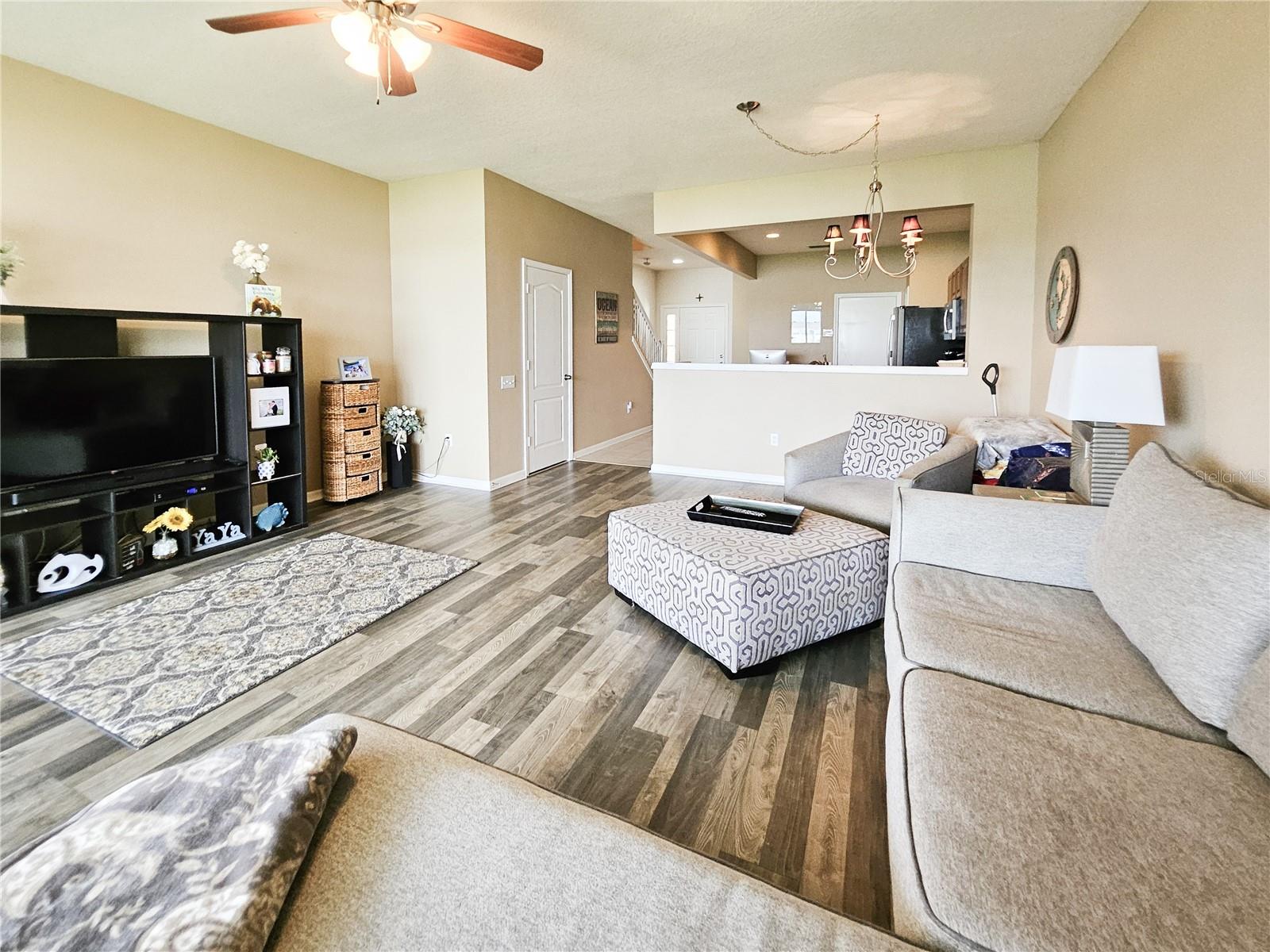 Image 7 of 31 For 4939 Pond Ridge Drive