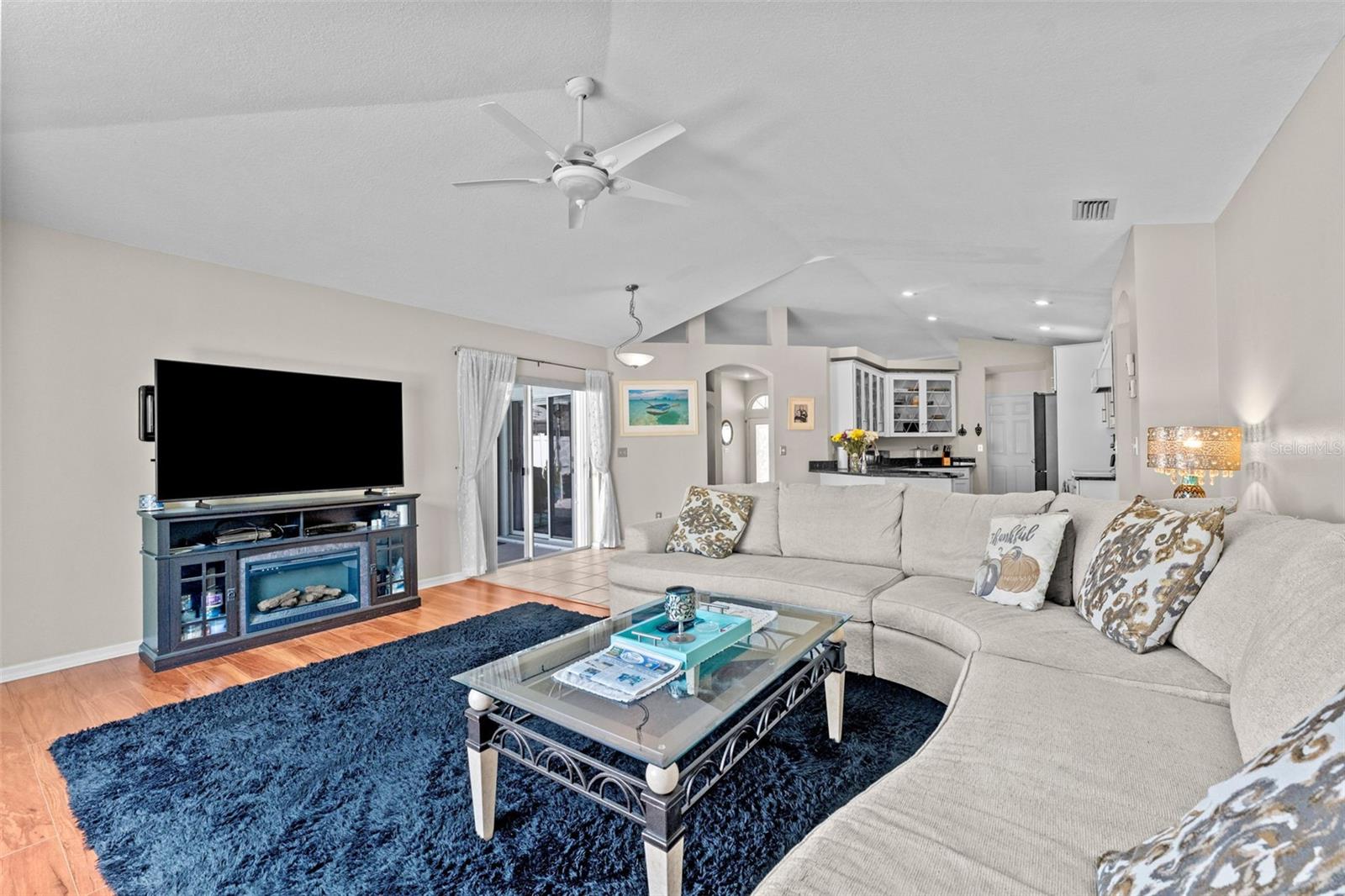 Image 12 of 40 For 2630 Allwood Avenue