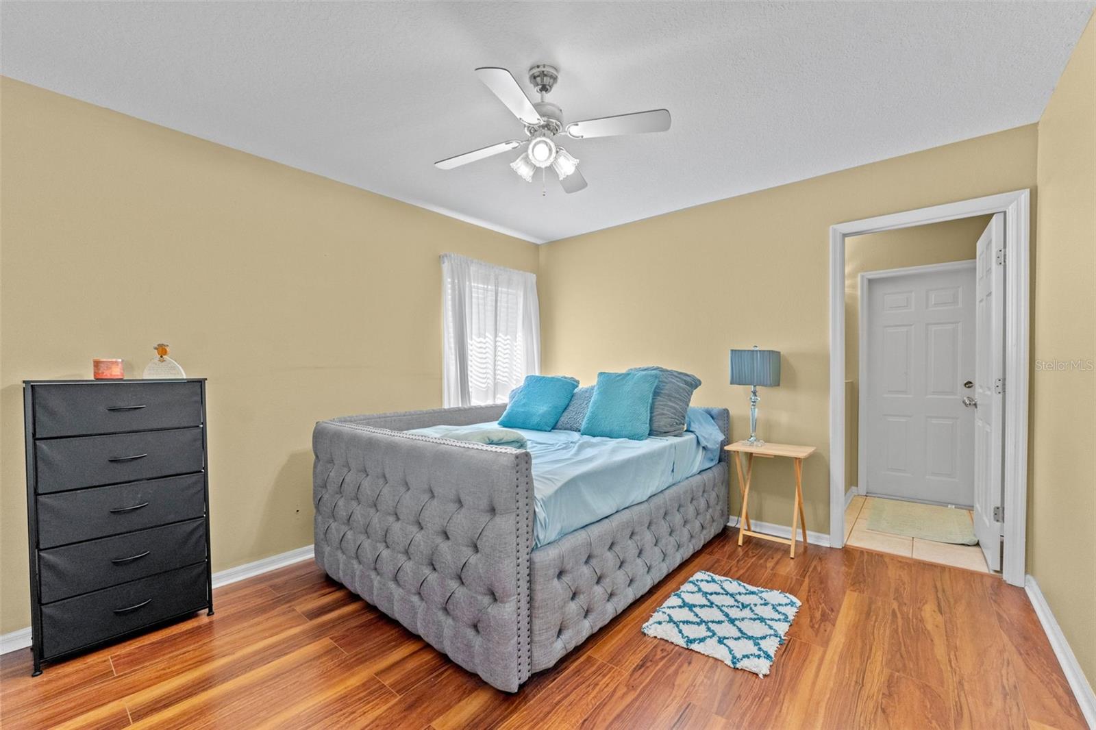 Image 21 of 40 For 2630 Allwood Avenue