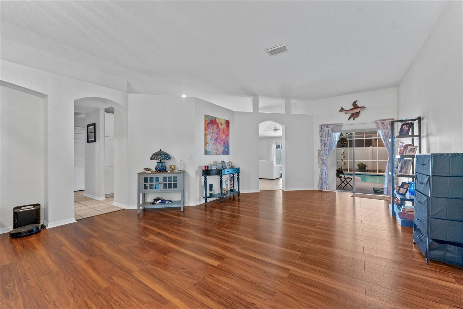 Image 7 of 40 For 2630 Allwood Avenue