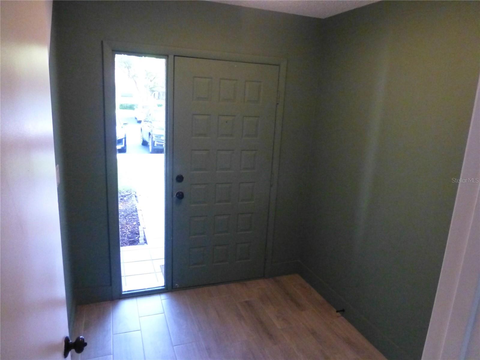 Image 12 of 30 For 60 Iris Place