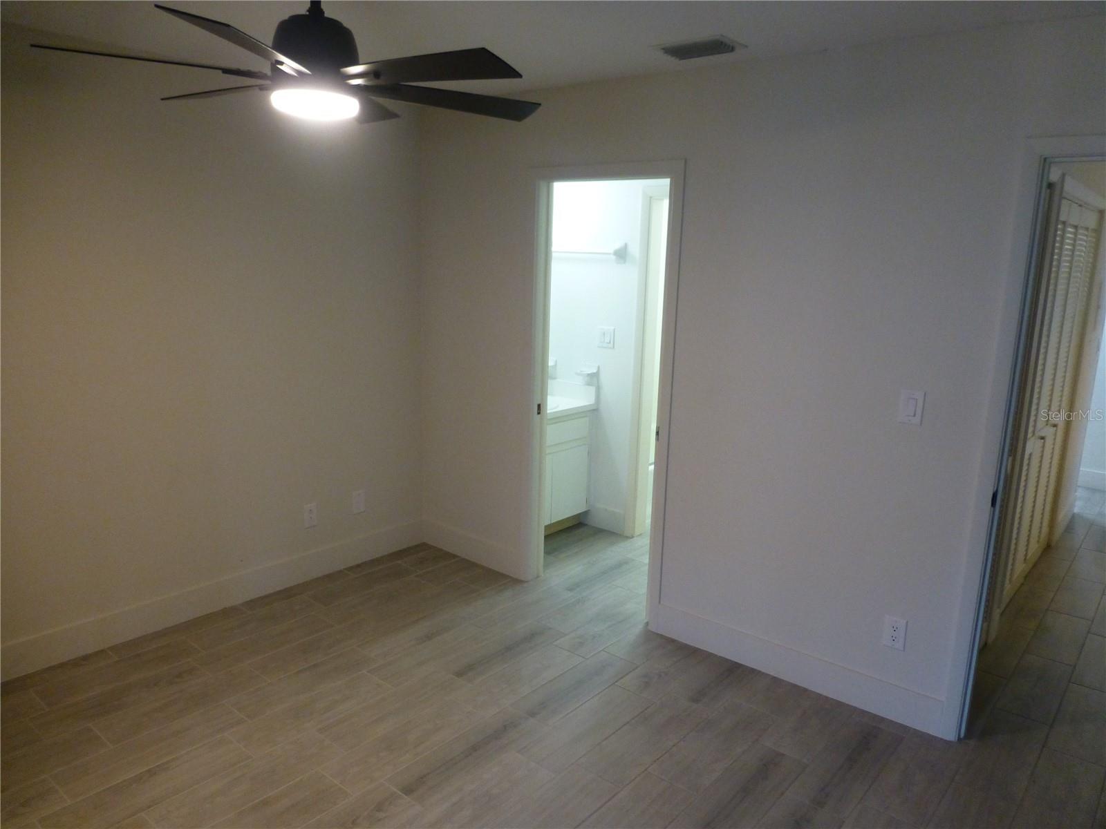 Image 18 of 30 For 60 Iris Place