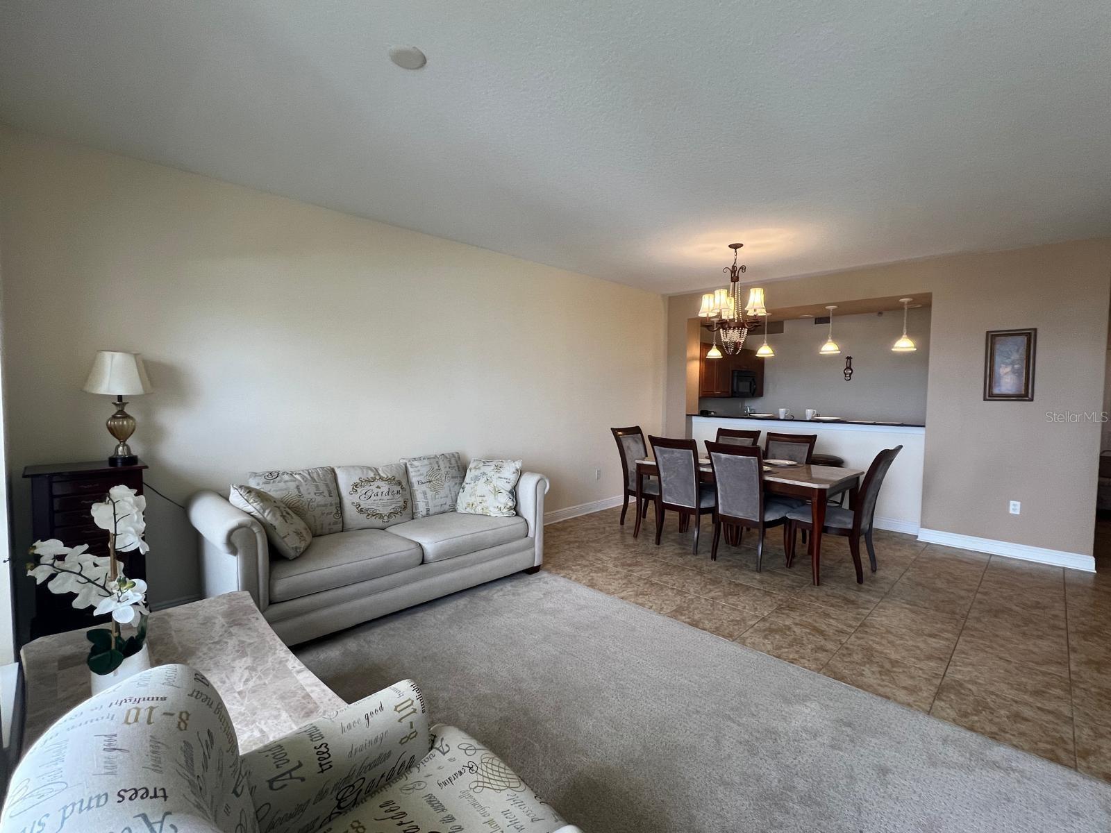 Image 6 of 8 For 628 Cleveland Street 1107