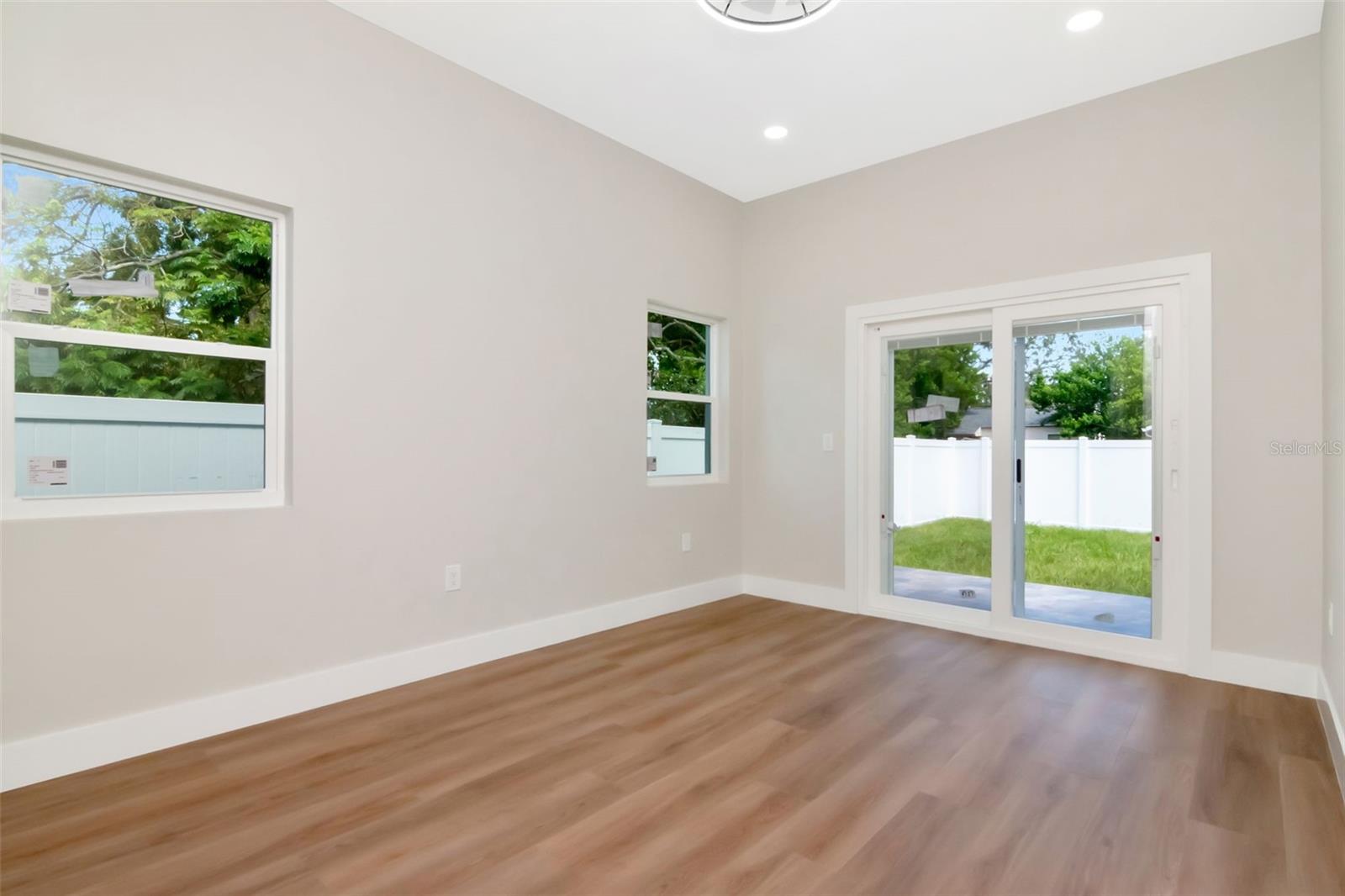 Image 32 of 55 For 5017 9th Avenue S