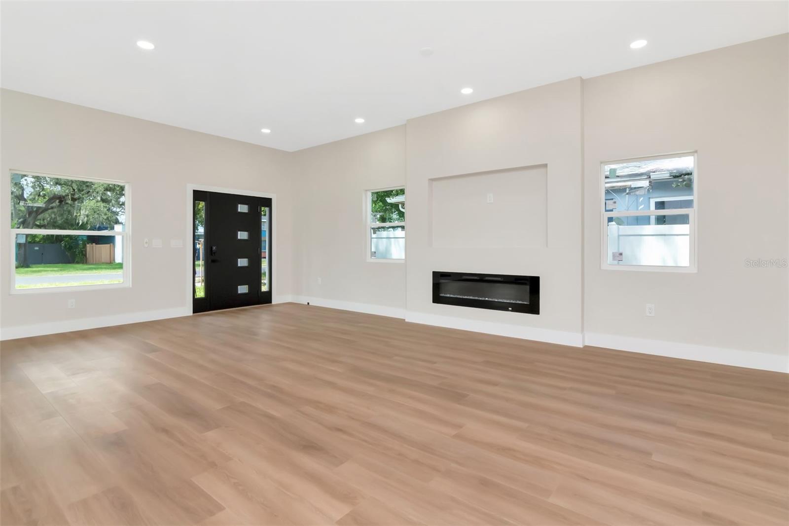 Image 7 of 55 For 5017 9th Avenue S
