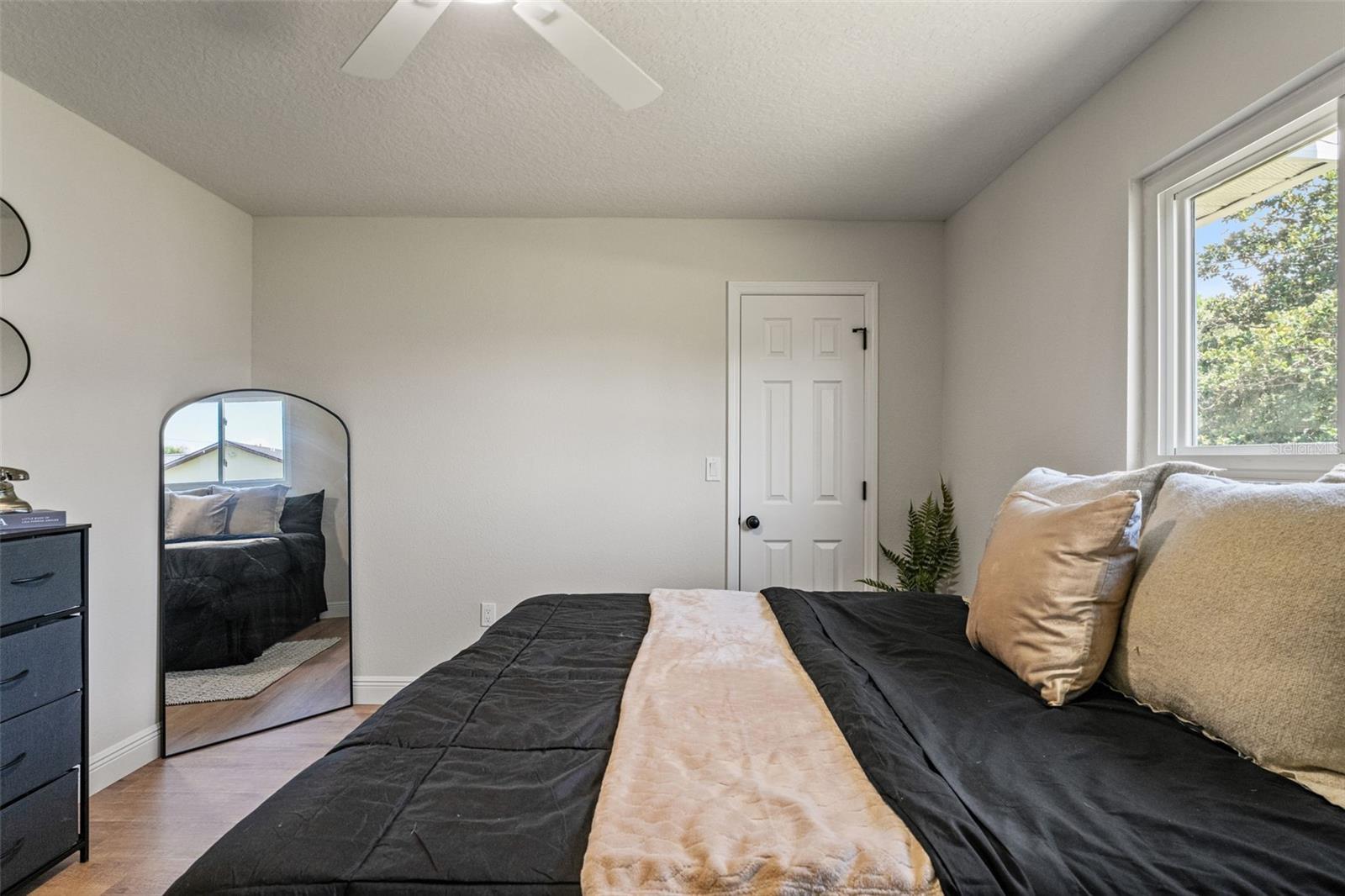 Image 32 of 48 For 3385 Spring Park Way