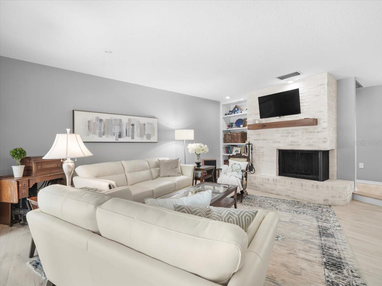 Image 9 of 49 For 4205 Wayside Willow Court