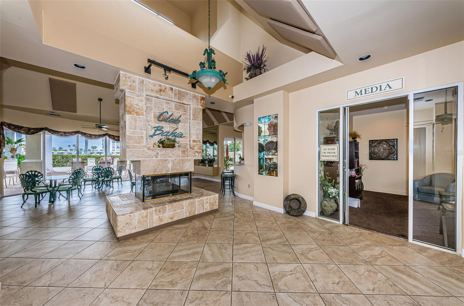 Image 63 of 81 For 6105 Bahia Del Mar Circle 187