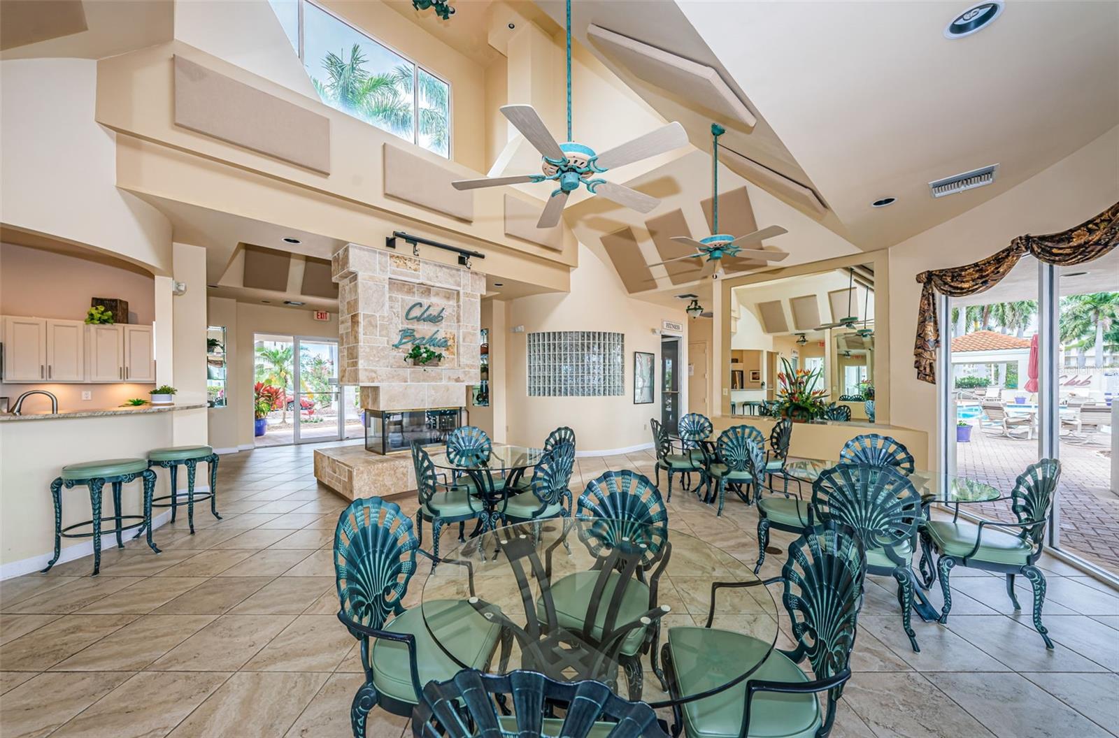 Image 66 of 81 For 6105 Bahia Del Mar Circle 187