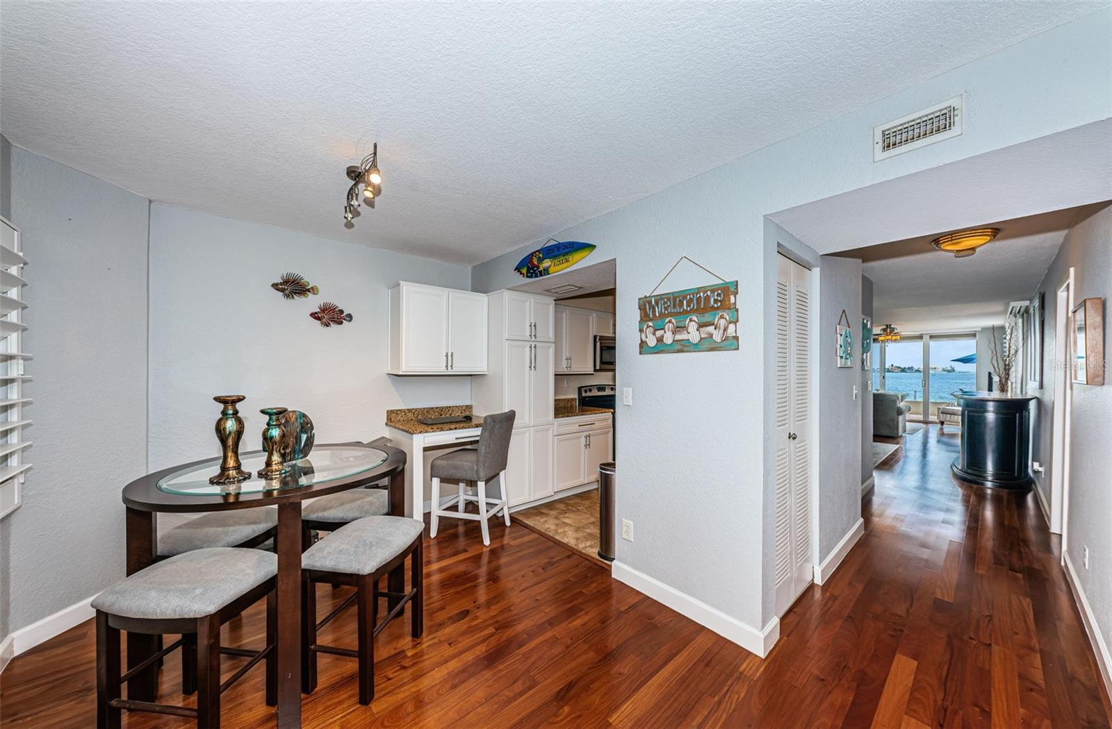 Image 8 of 81 For 6105 Bahia Del Mar Circle 187