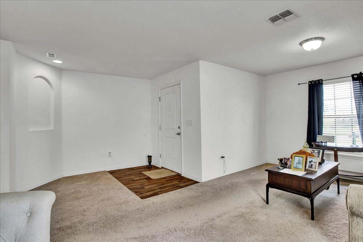 Image 15 of 61 For 616 Chatham Walk Drive