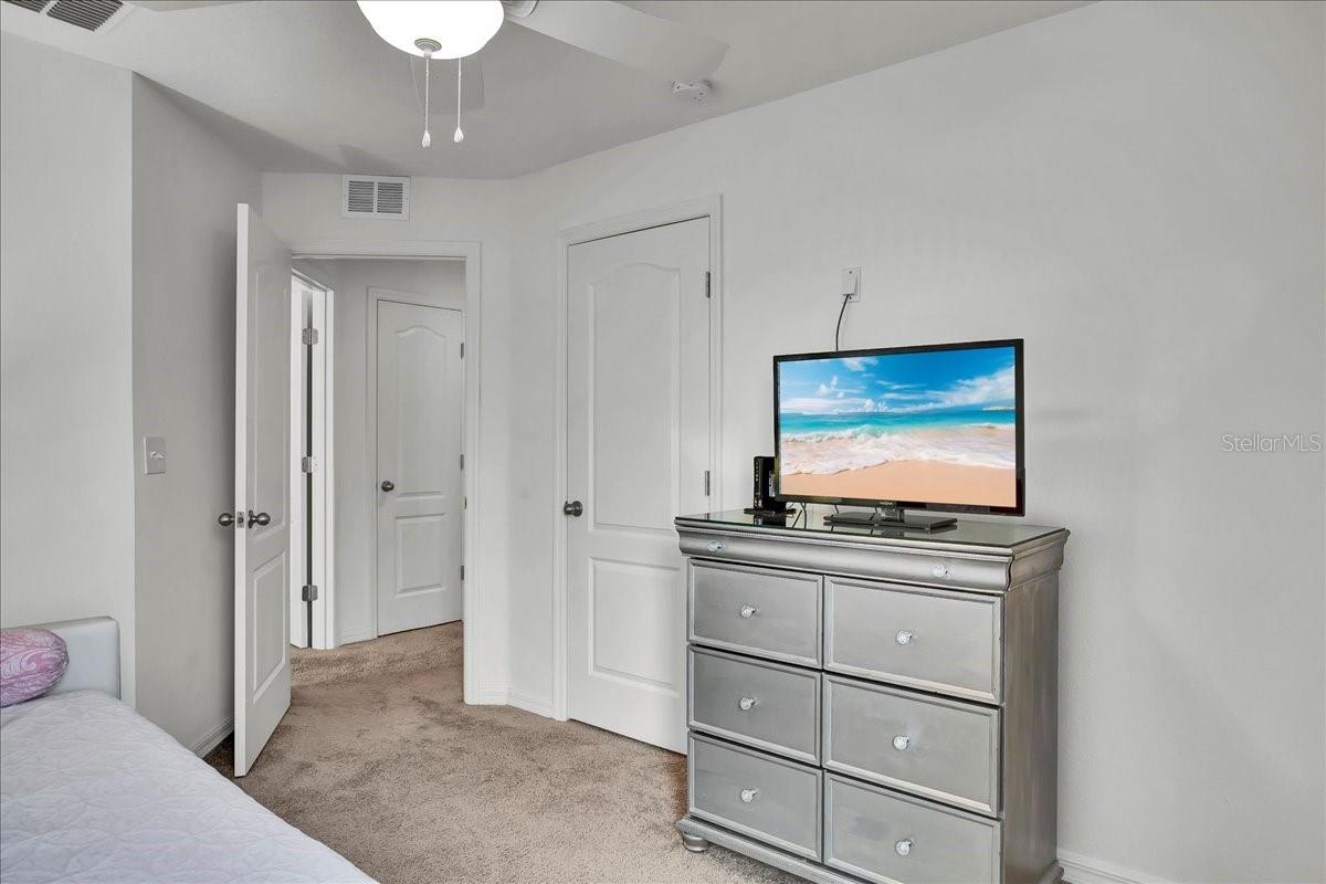 Image 51 of 61 For 616 Chatham Walk Drive